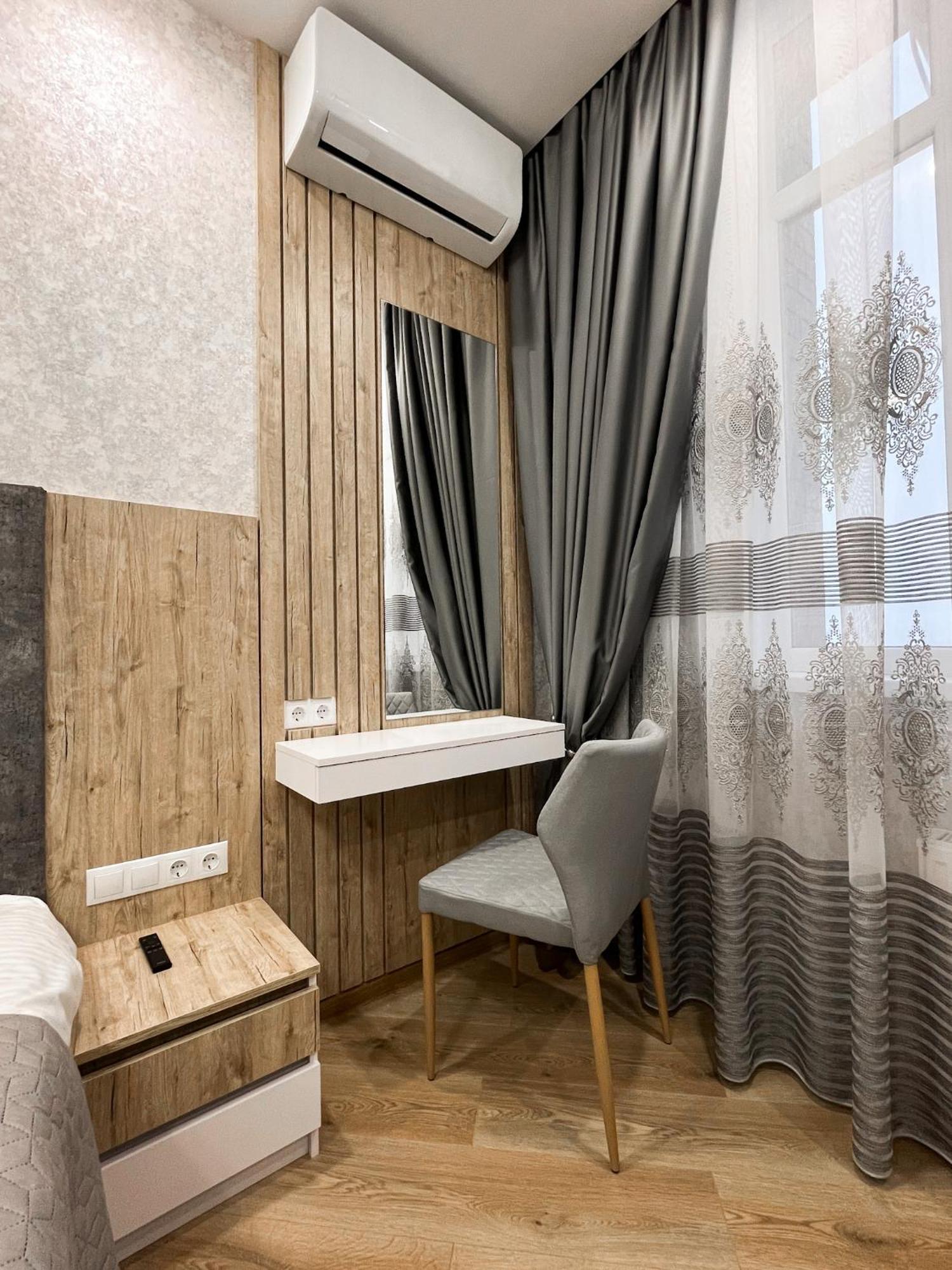 Сімейні Апартаменти Класу Люкс У Центрі - Мережа Helen Poltava Extérieur photo